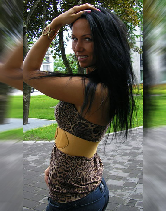 Julia (27 ans, Troyes)