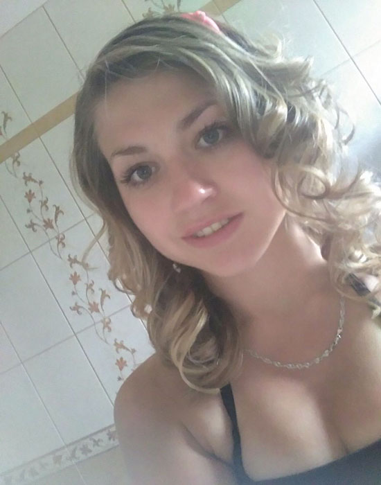 Alicia (26 ans, Chartres)
