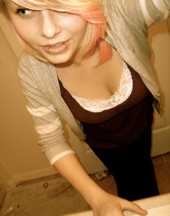 Delphine (26 ans, Tours)